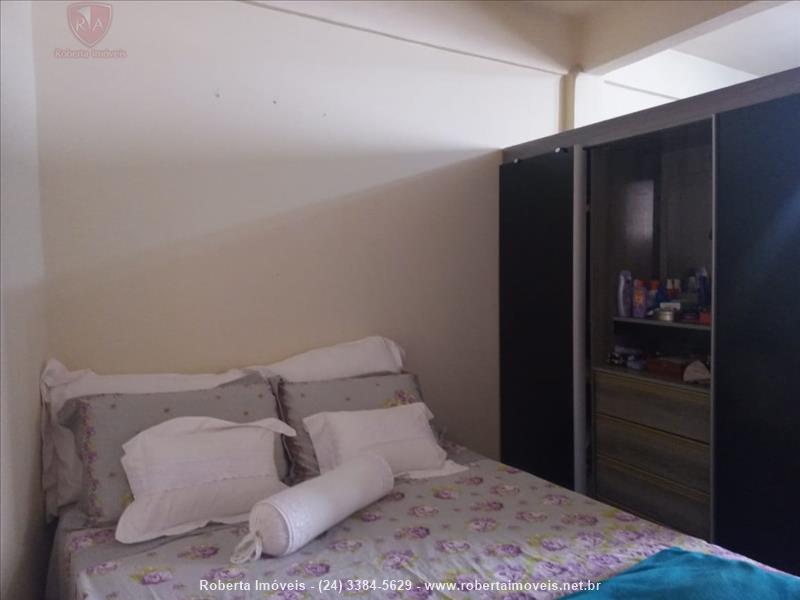 Prédio a Venda no Campos Elíseos em Resende