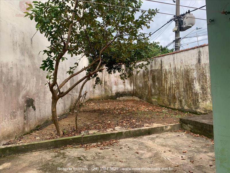 Casa para Venda ou Alugar no Paraíso em Resende