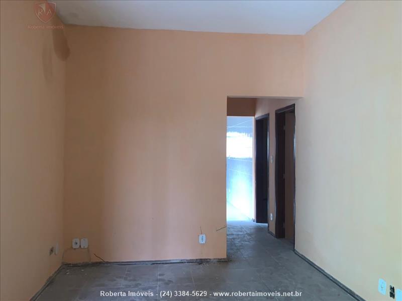 Casa para Venda ou Alugar no Paraíso em Resende