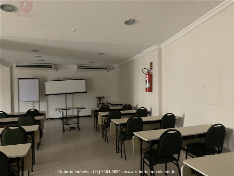 Espaço Comercial para Alugar no Montese em Resende