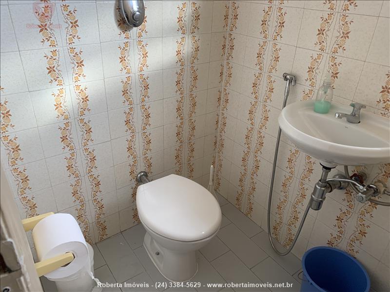 Sala Comercial a Venda no Centro em Resende