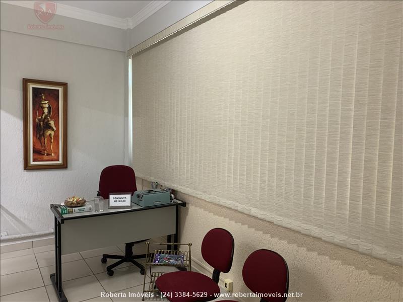 Sala Comercial a Venda no Centro em Resende