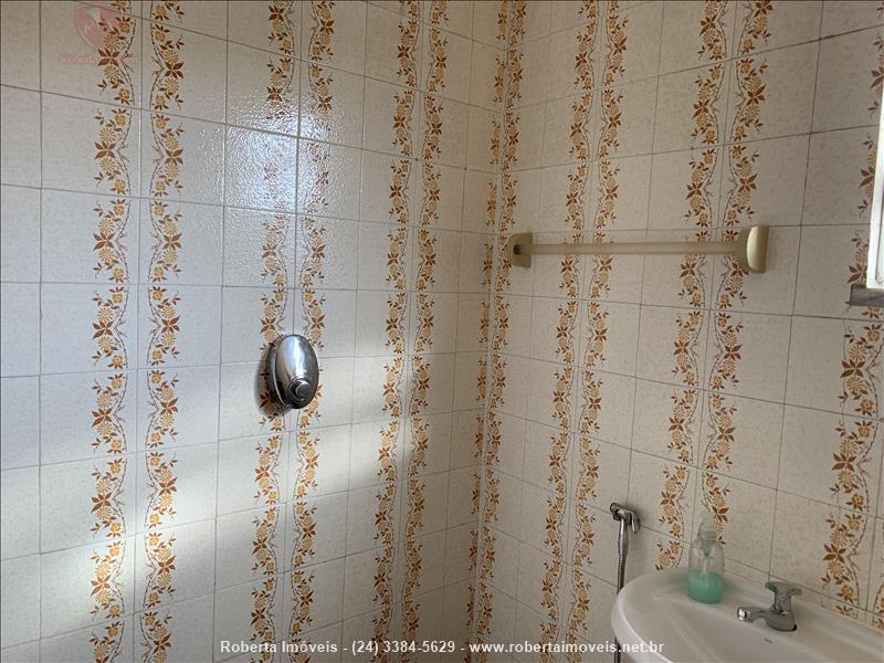 Sala Comercial a Venda no Centro em Resende