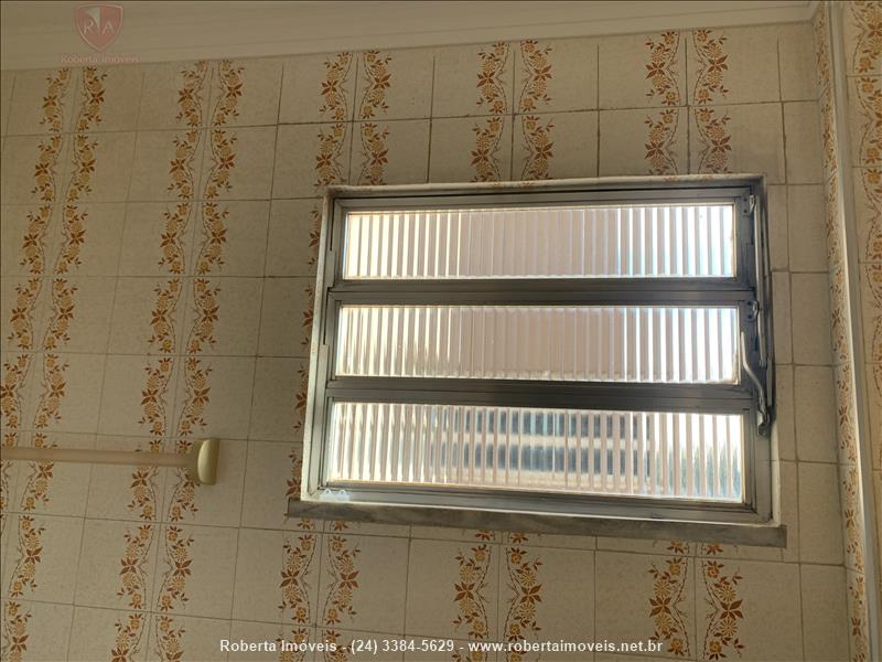 Sala Comercial a Venda no Centro em Resende