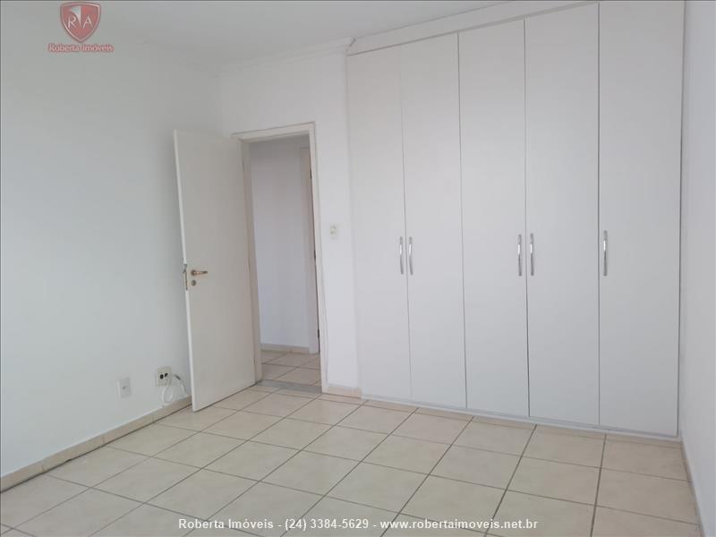 Apartamento a Venda no Comercial em Resende