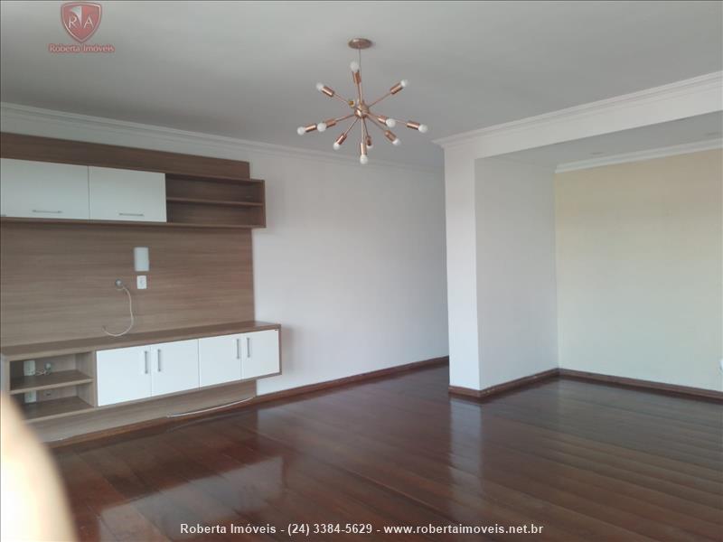 Apartamento a Venda no Comercial em Resende