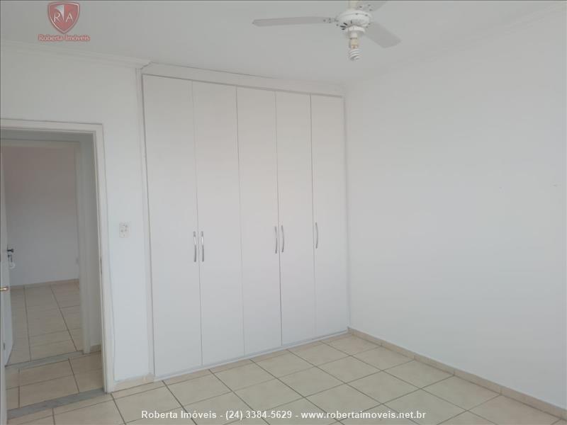 Apartamento a Venda no Comercial em Resende