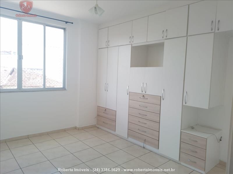 Apartamento a Venda no Comercial em Resende