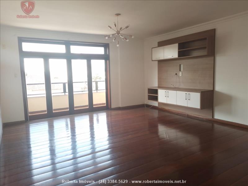 Apartamento a Venda no Comercial em Resende