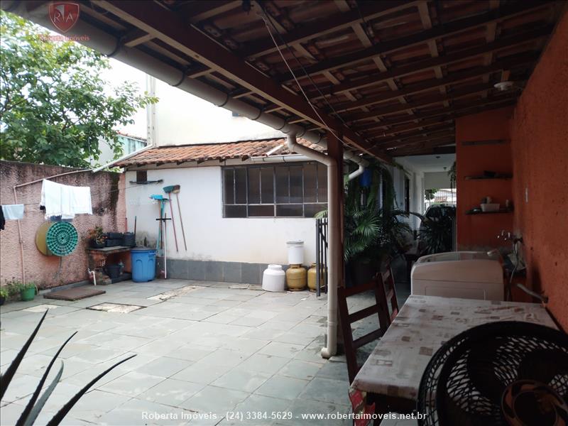 Casa a Venda no Vila Julieta em Resende