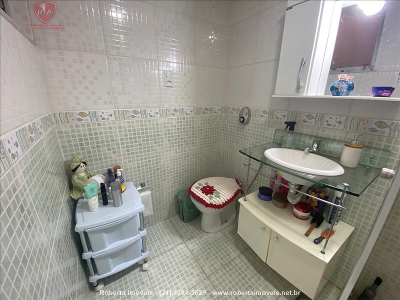 Apartamento a Venda no Comercial em Resende
