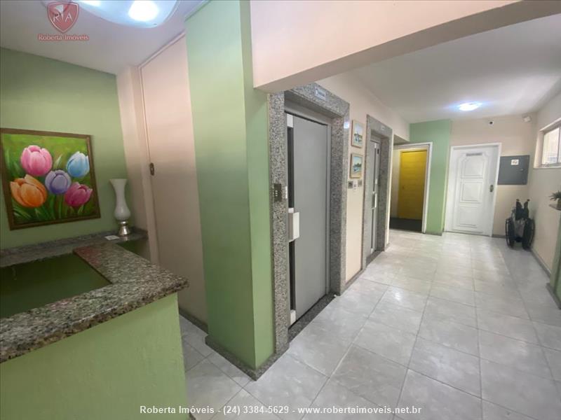 Apartamento a Venda no Comercial em Resende