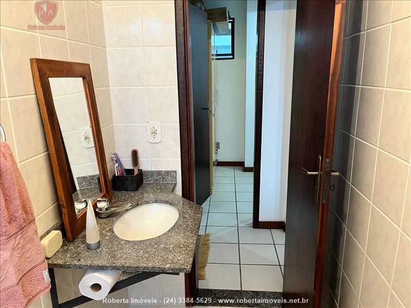 Apartamento a Venda no Comercial em Resende