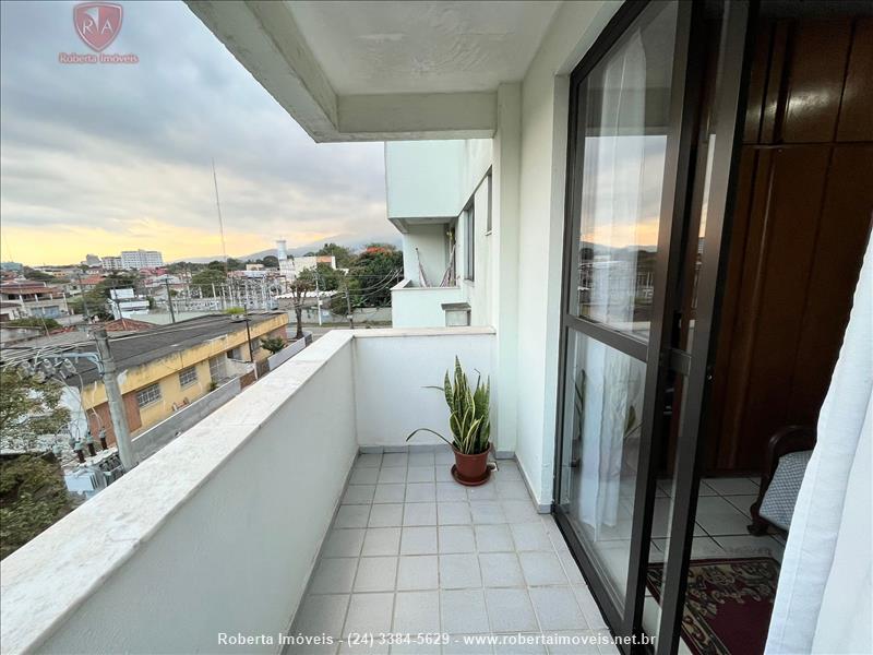 Apartamento a Venda no Comercial em Resende