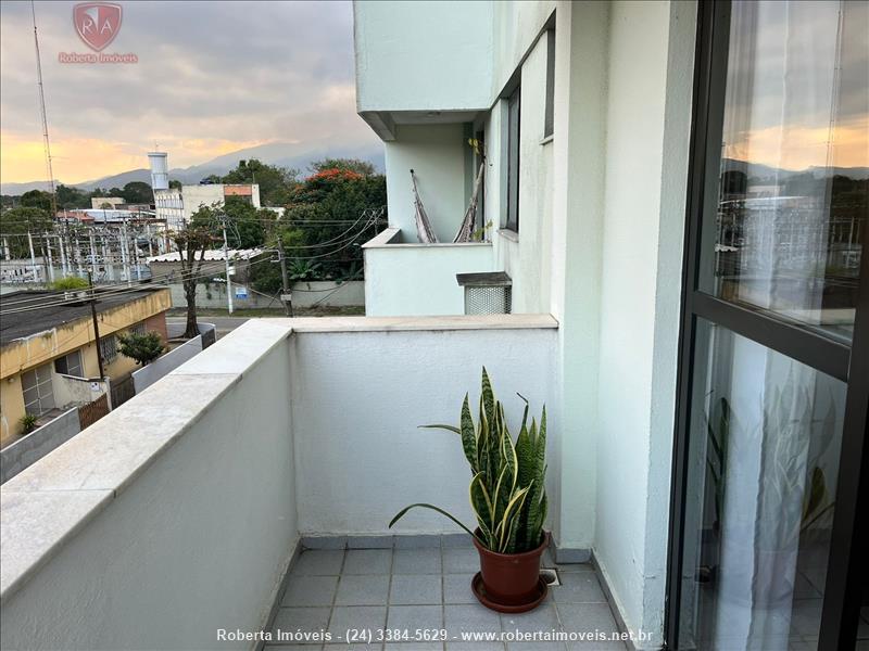Apartamento a Venda no Comercial em Resende
