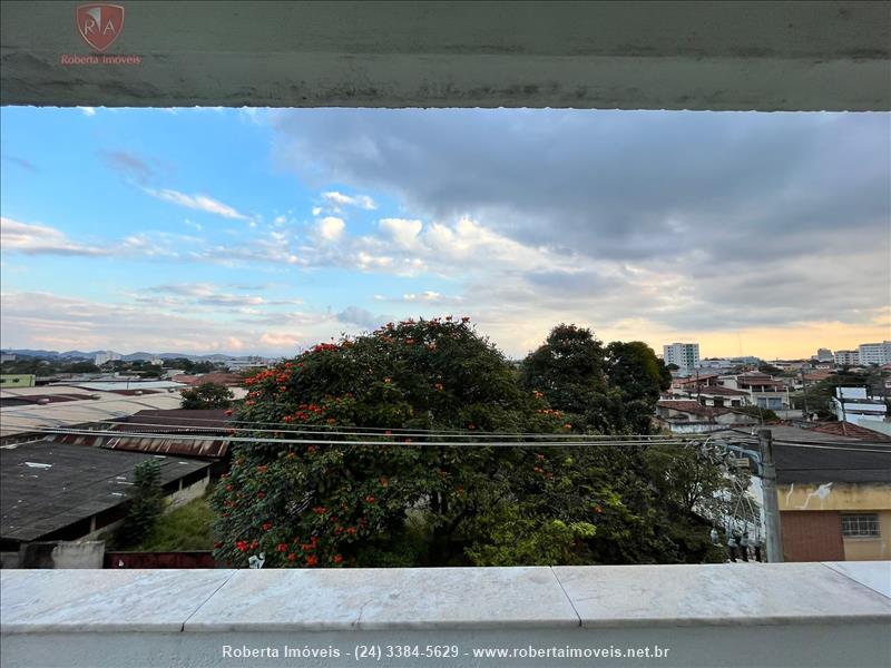 Apartamento a Venda no Comercial em Resende