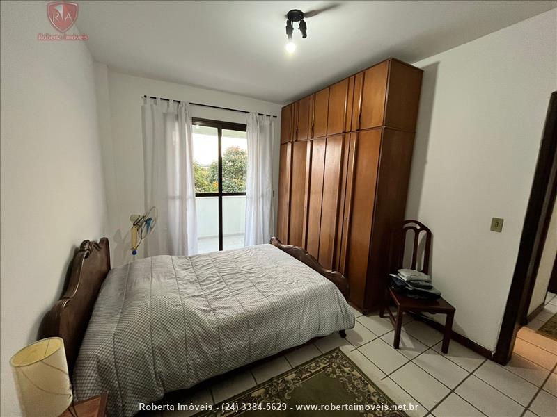 Apartamento a Venda no Comercial em Resende