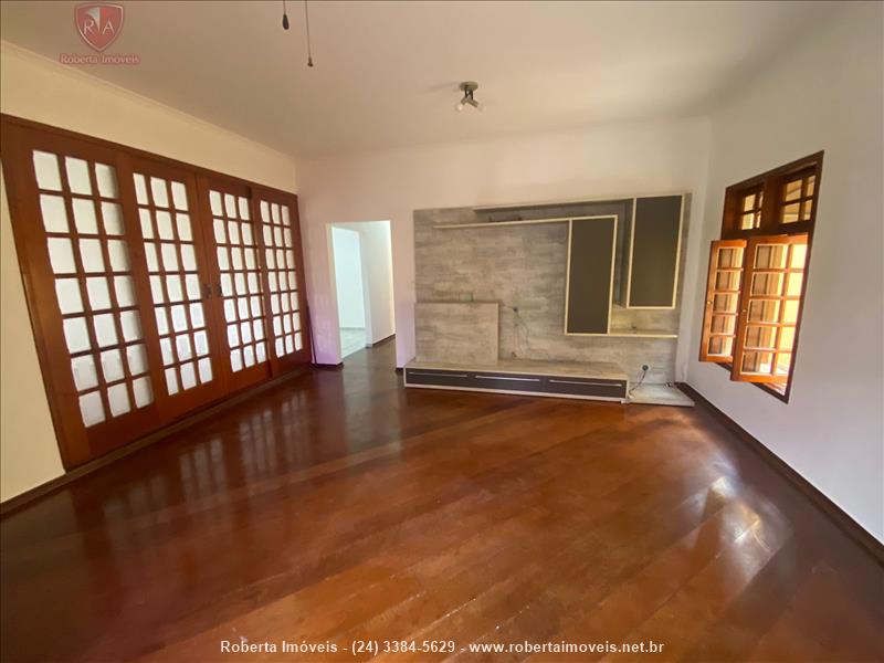 Casa para Venda ou Alugar no Ipiranga I ( Parque Ipiranga I ) em Resende