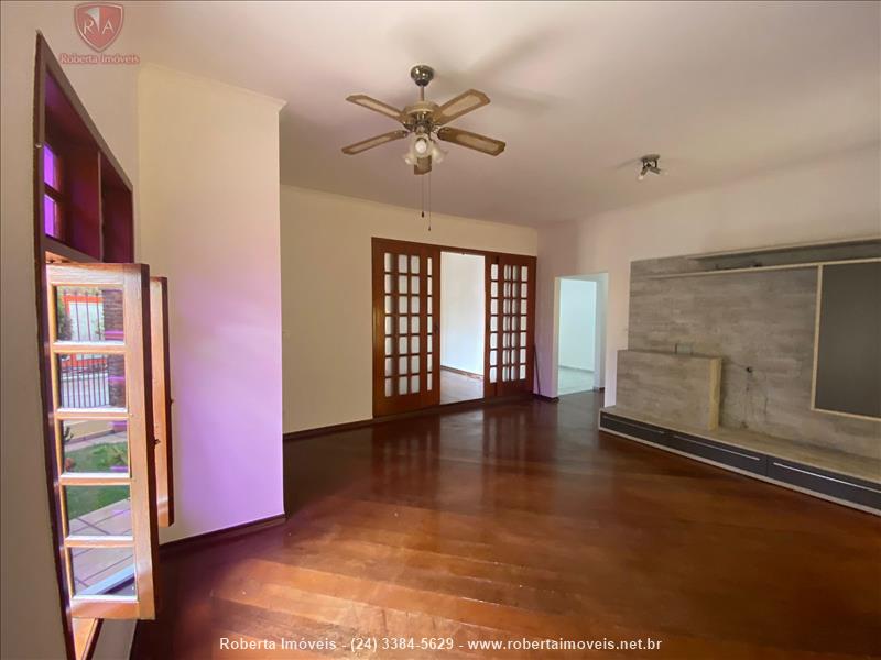 Casa para Venda ou Alugar no Ipiranga I ( Parque Ipiranga I ) em Resende