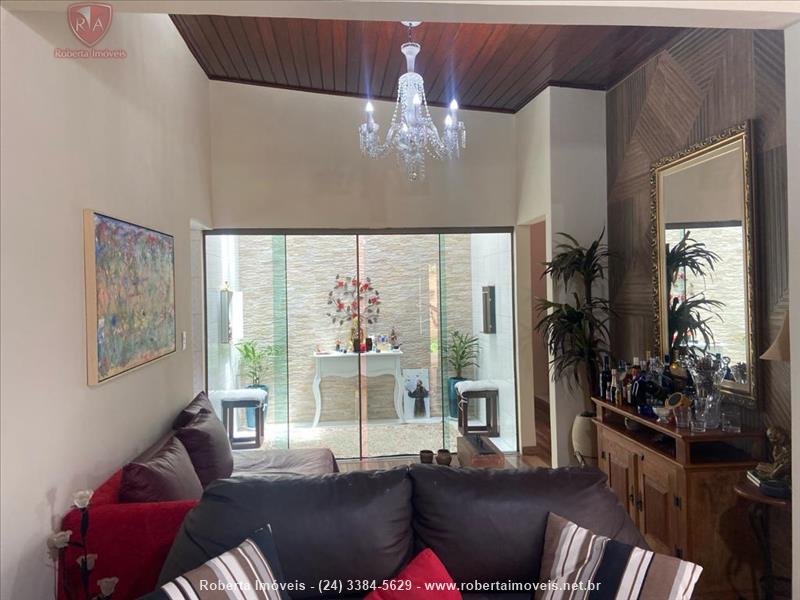 Casa a Venda no Jardim das Rosas em Penedo (Itatiaia)