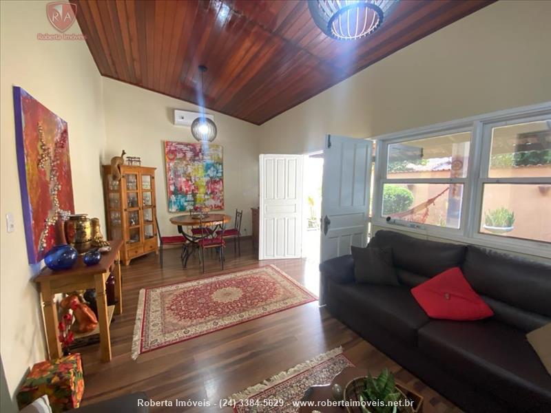 Casa a Venda no Jardim das Rosas em Penedo (Itatiaia)