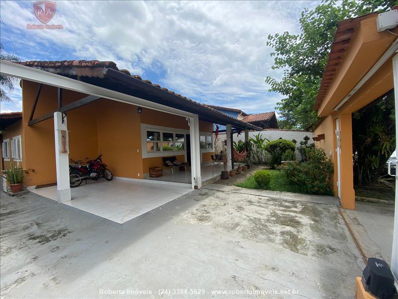Casa a Venda no Jardim das Rosas em Penedo (Itatiaia)