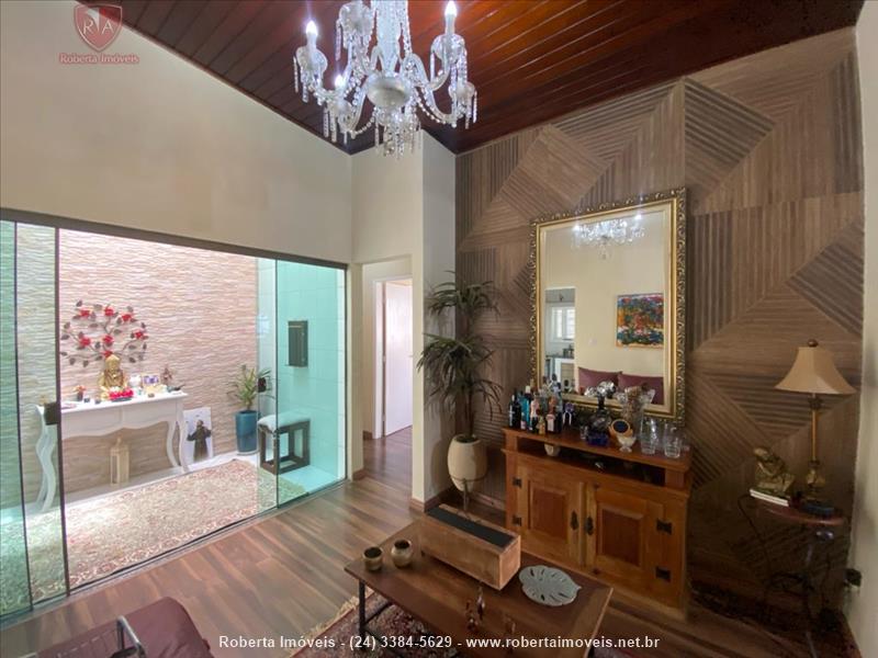 Casa a Venda no Jardim das Rosas em Penedo (Itatiaia)