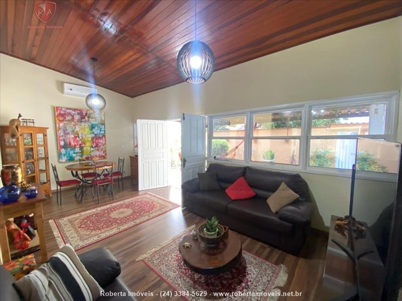 Casa a Venda no Jardim das Rosas em Penedo (Itatiaia)
