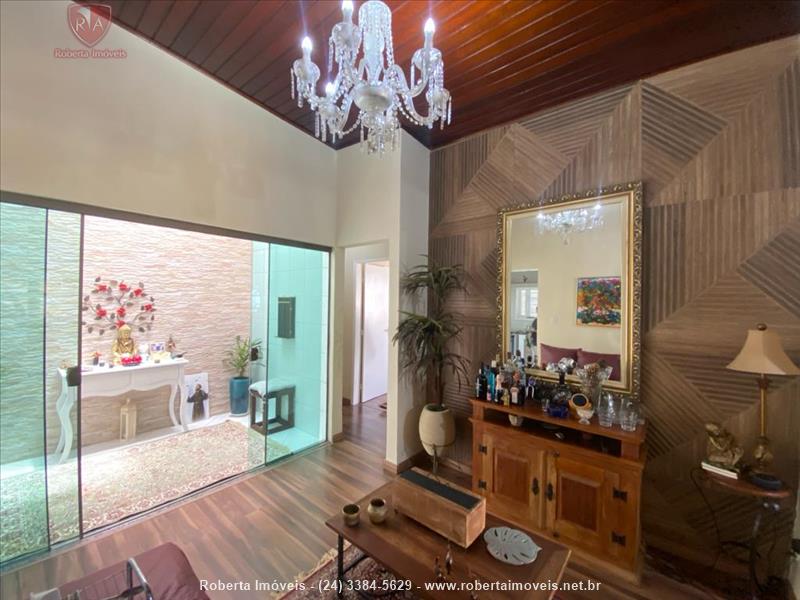 Casa a Venda no Jardim das Rosas em Penedo (Itatiaia)