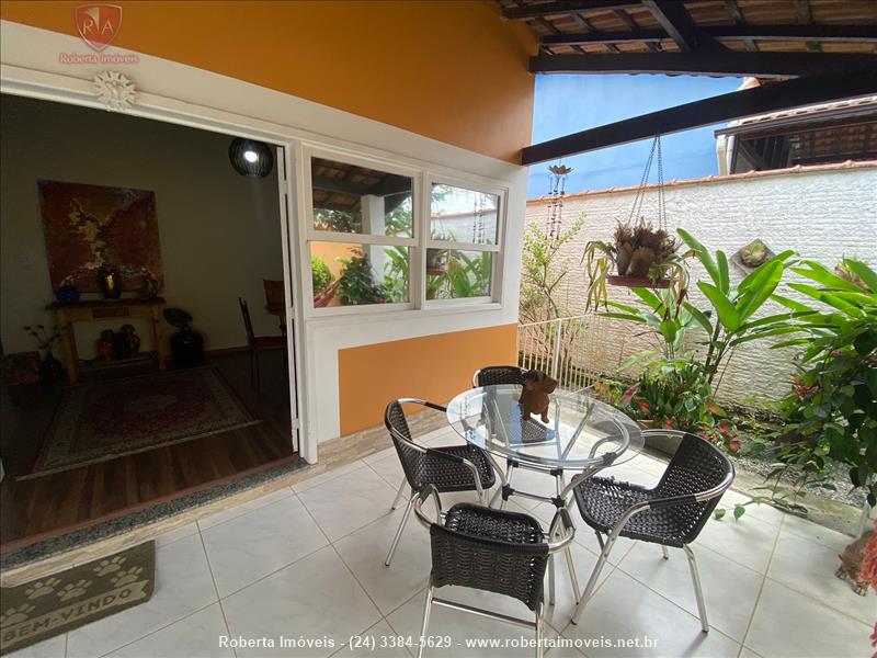 Casa a Venda no Jardim das Rosas em Penedo (Itatiaia)