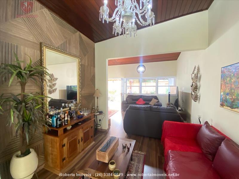 Casa a Venda no Jardim das Rosas em Penedo (Itatiaia)