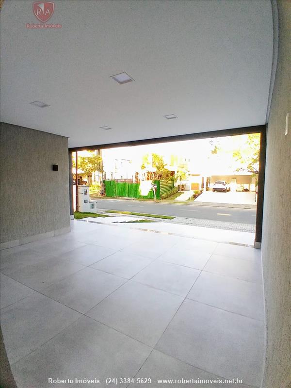 Casa a Venda no Alphaville em Resende