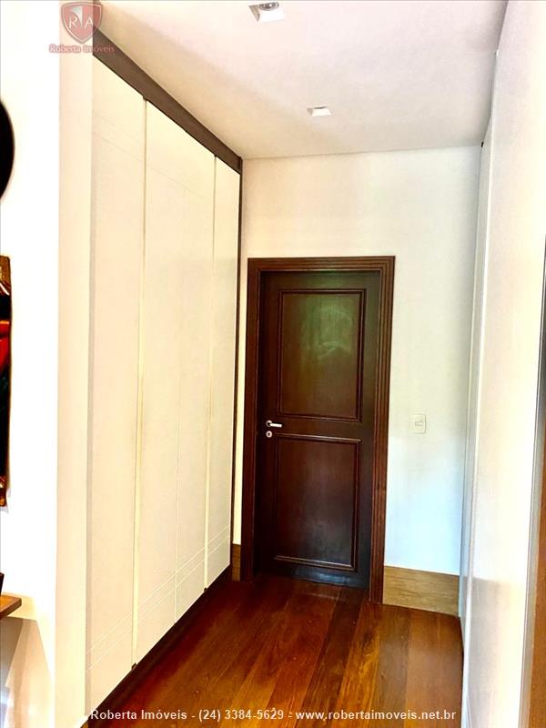 Casa a Venda no Centro em Resende