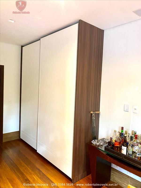 Casa a Venda no Centro em Resende