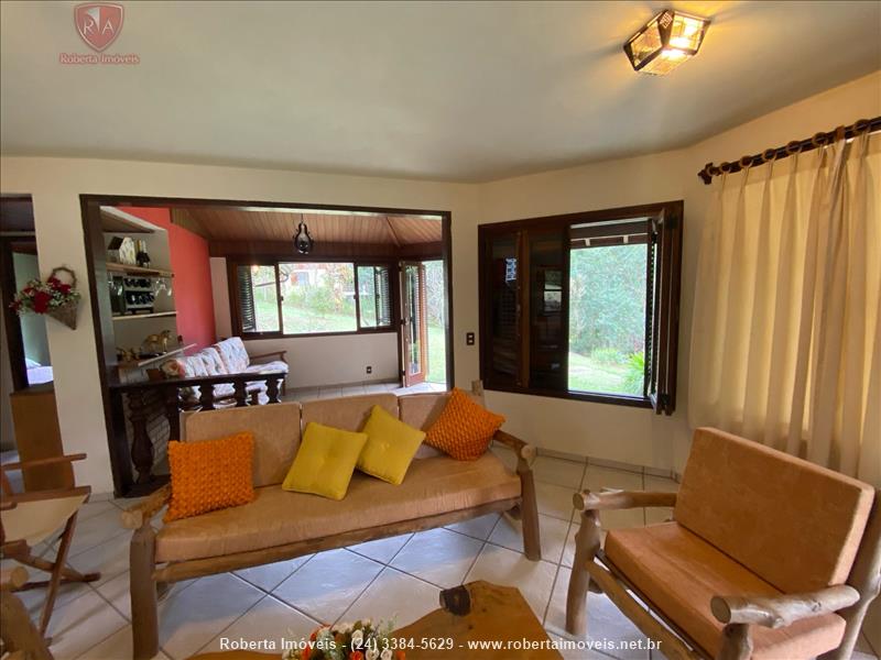 Casa a Venda no Jardim Itatiaia em Itatiaia