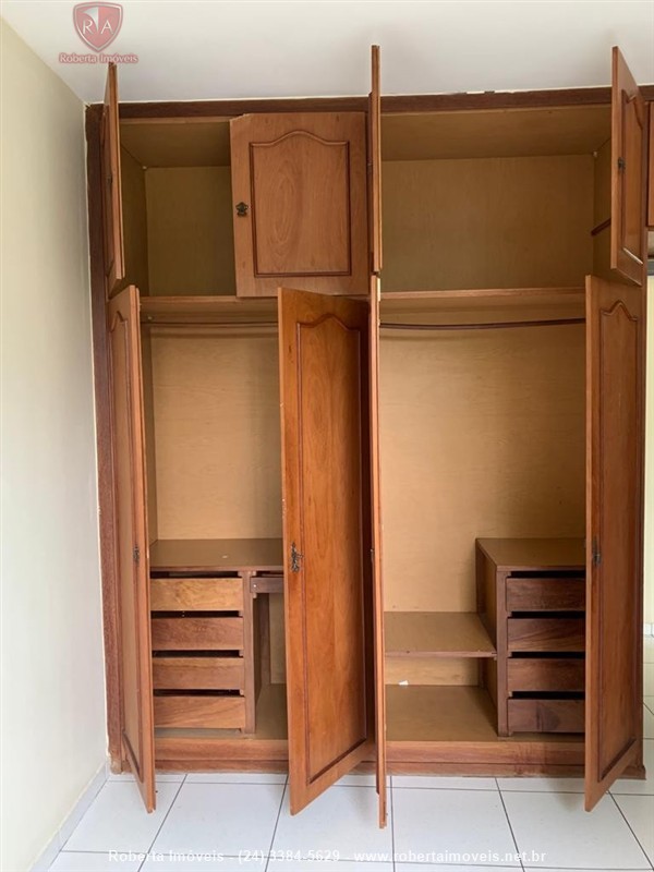 Apartamento para Alugar no Comercial em Resende