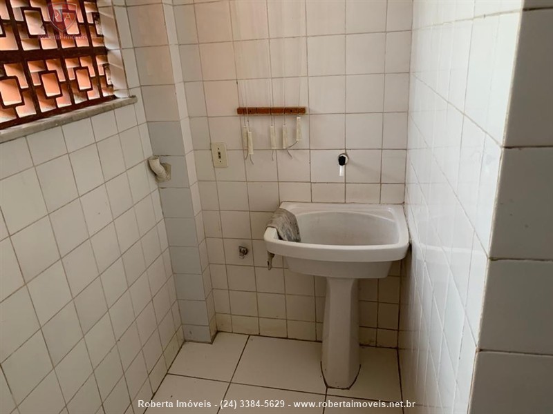 Apartamento para Alugar no Comercial em Resende
