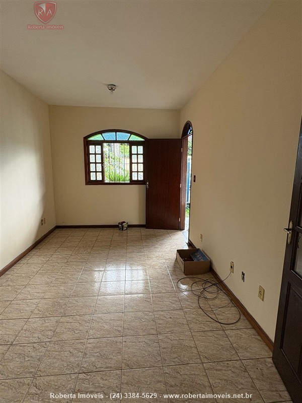 Casa para Alugar no Vila Julieta em Resende