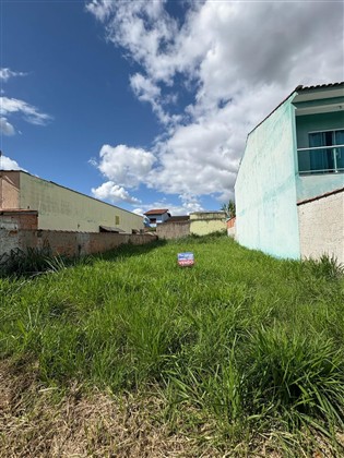 Terreno à Venda