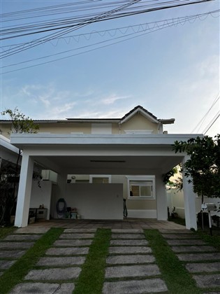 Casa à Venda