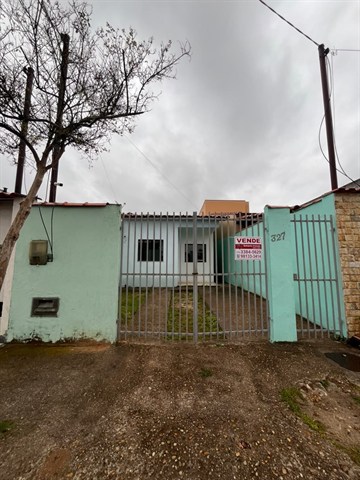 Casa à Venda