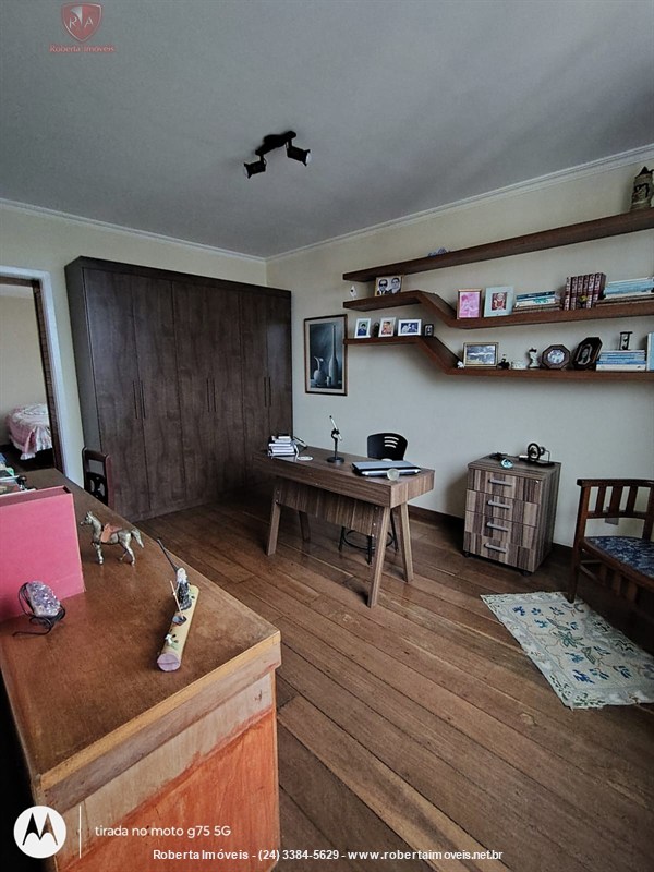Apartamento a Venda no Comercial em Resende - Foto do Im�vel