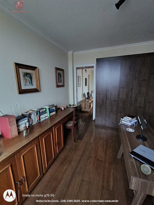 Apartamento a Venda no Comercial em Resende - Foto do Im�vel