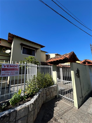 Casa à Venda